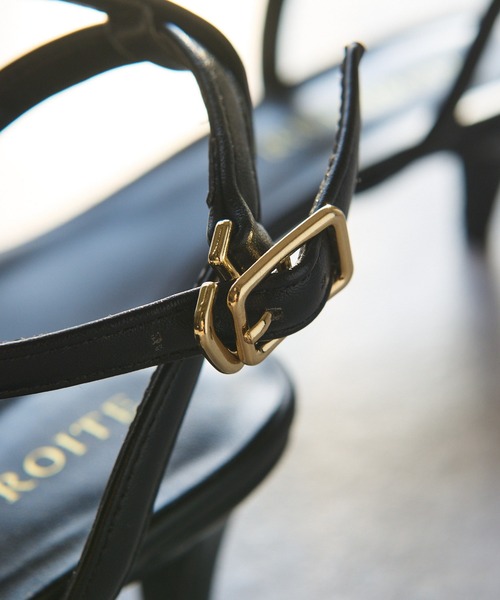 RIVE DROITE（リヴドロワ）の「バックスタイルも決まる/カーブストラップサンダル（サンダル・レディース・ブラウン/ブラック・S/M/L）」の7枚目の写真