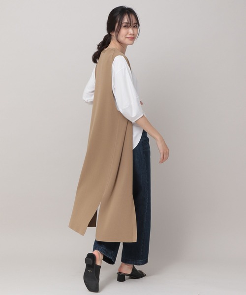 Elura（エルーラ）の「ニットロングジレ（その他アウター・レディース・ブラック/グレイッシュベージュ/ブラウン系その他2/ネイビー/オフホワイト/ダークブラウン・MEDIUM/LARGE）」の15枚目の写真