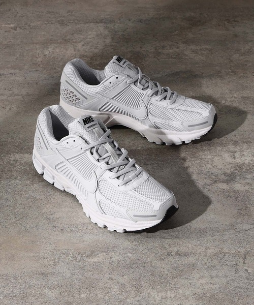 NIKE ZOOM VOMERO 5 BV1358-001