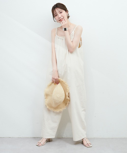 natural couture(ナチュラルクチュール)の「麻混ギャザーデザインサロペット(サロペット/オーバーオール・レディース・ブラック/ブラウン/ライトベージュ・MEDIUM/LARGE)」の20枚目の写真