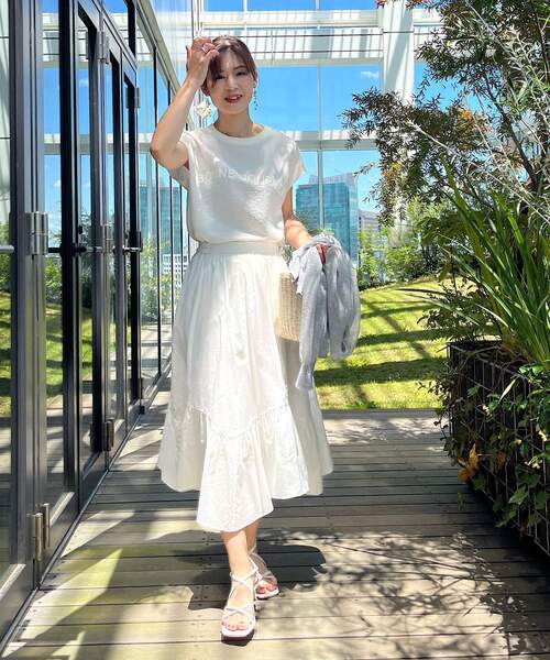 couture brooch（クチュールブローチ）の「◆【大人女子のカジュアルコーデに。】ヨウリュウロゴTシャツ（Tシャツ/カットソー・レディース・ブラック/ホワイト系/ナチュラル・38/42）」の14枚目の写真