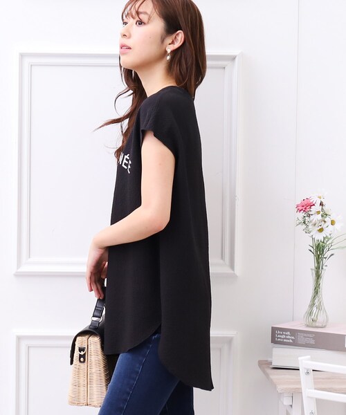 couture brooch（クチュールブローチ）の「◆【大人女子のカジュアルコーデに。】ヨウリュウロゴTシャツ（Tシャツ/カットソー・レディース・ブラック/ホワイト系/ナチュラル・38/42）」の19枚目の写真