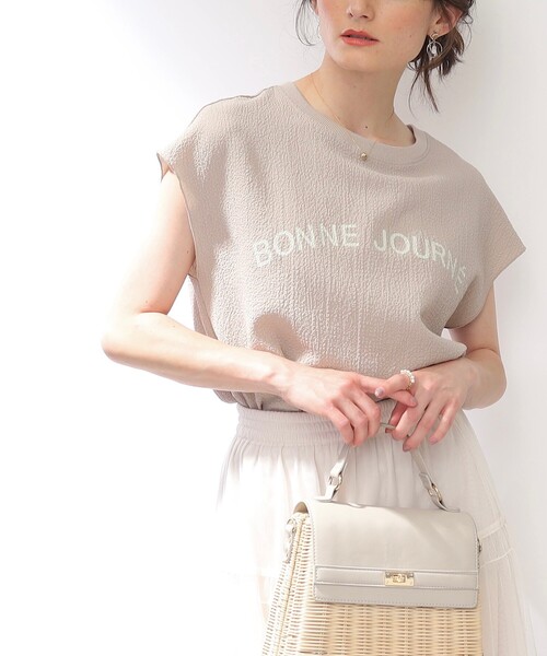 couture brooch（クチュールブローチ）の「◆【大人女子のカジュアルコーデに。】ヨウリュウロゴTシャツ（Tシャツ/カットソー・レディース・ブラック/ホワイト系/ナチュラル・38/42）」の3枚目の写真