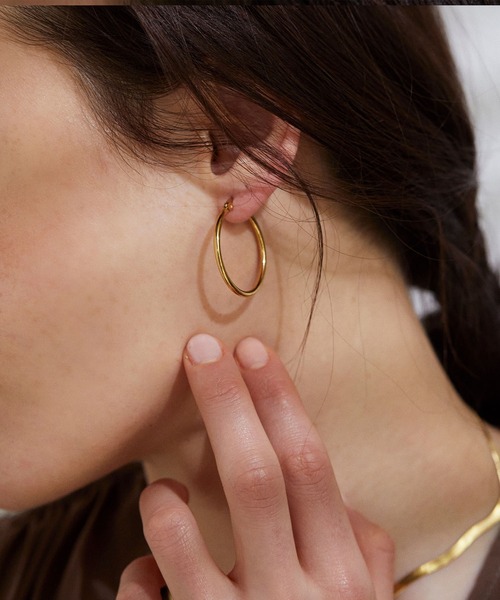 CENE（セネ）の「【CENE】セネ/ループピアス30mm（ピアス（両耳用）・レディース・ゴールド/シルバー・FREE）」の3枚目の写真