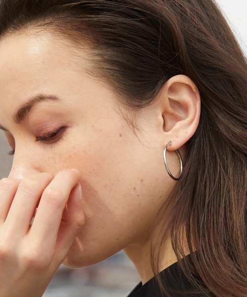 CENE（セネ）の「【CENE】セネ/ループピアス30mm（ピアス（両耳用）・レディース・ゴールド/シルバー・FREE）」の7枚目の写真