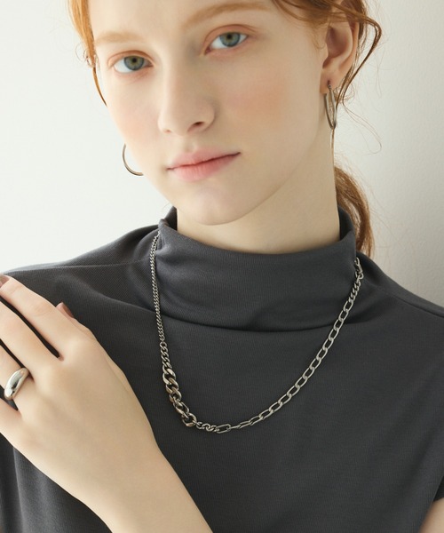 CENE(セネ)の「【CENE】セネ/ループピアス30mm(ピアス(両耳用)・レディース・ゴールド/シルバー・FREE)」の7枚目の写真