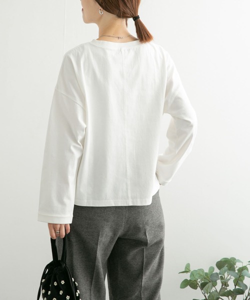 URBAN RESEARCH DOORS(アーバンリサーチドアーズ)の「USAコットンロングスリーブTシャツ(Tシャツ/カットソー・レディース・オフホワイト/ブラック/パープル・MEDIUM)」の13枚目の写真