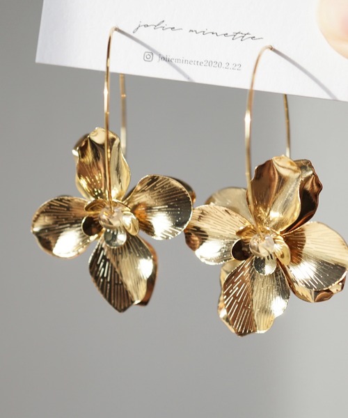 CERCA（チェルカ）の「jolie minette/メタル フラワー フープ ピアス