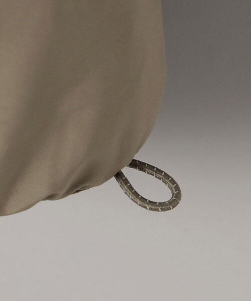 CMF OUTDOOR GARMENT（シーエムエフアウトドアガーメント）の「COMFY OUTDOOR GARMENT/コンフィアウトドアガーメント PUFF HOODIE DOWN/パフ フーディ ダウン（ダウンジャケット/コート・メンズ・ベージュ/ブラック・X-LARGE/LARGE/MEDIUM）」の9枚目の写真