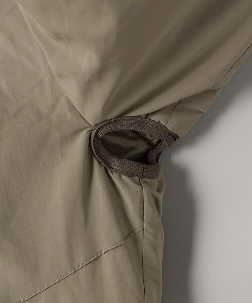 CMF OUTDOOR GARMENT（シーエムエフアウトドアガーメント）の「COMFY OUTDOOR GARMENT/コンフィアウトドアガーメント PUFF HOODIE DOWN/パフ フーディ ダウン（ダウンジャケット/コート・メンズ・ベージュ/ブラック・X-LARGE/LARGE/MEDIUM）」の10枚目の写真