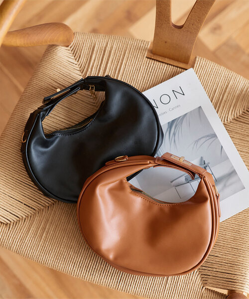 KOBE LETTUCE（コウベレタス）の「ハーフムーンバッグ（ハンドバッグ・レディース・ブラウン/ブラック・FREE）」の2枚目の写真