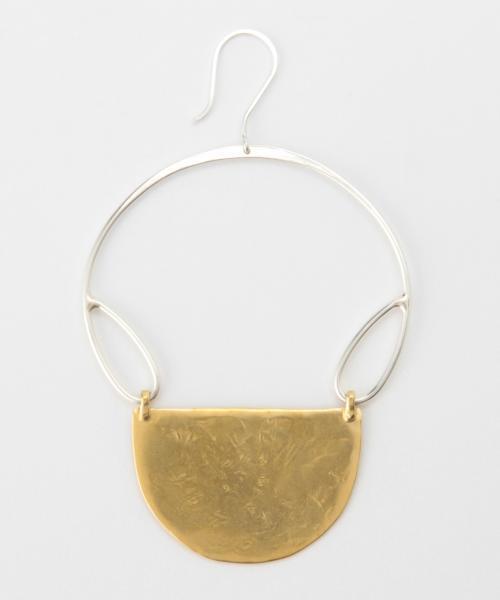 Ray BEAMS(レイビームス)の「■SCOSHA / "CARAVAN" ピアス(ピアス(両耳用)・レディース・ゴールド・ONE SIZE)」の4枚目の写真