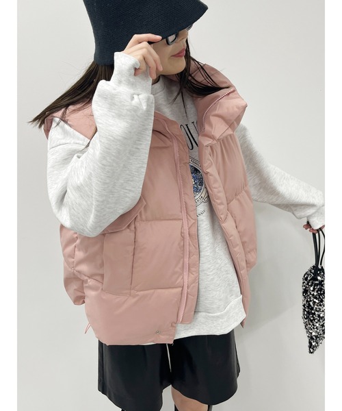 WC（ダブル シー）の「オーバーフェイクダウンベスト（ダウンベスト・レディース・アイボリー/ピンク/ブラック・FREE）」の3枚目の写真