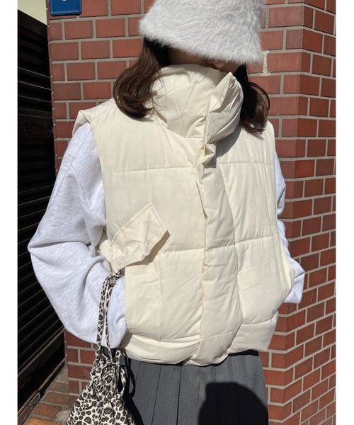 WC（ダブル シー）の「オーバーフェイクダウンベスト（ダウンベスト・レディース・アイボリー/ピンク/ブラック・FREE）」の7枚目の写真