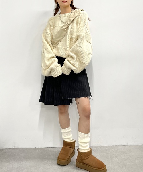 WHO'S WHO gallery(フーズフーギャラリー)の「フロントバックチェッカーニット(ニット/セーター・レディース・チャコールグレー/オフホワイト/ブラック・FREE)」の7枚目の写真