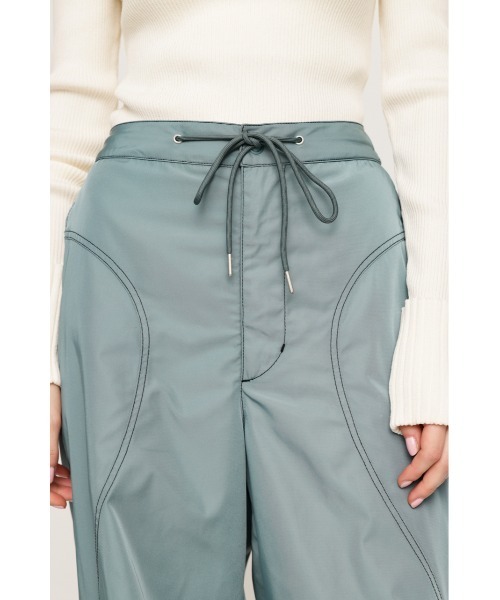 SLY（スライ）の「CURVE STITCH JOGGER PT カーヴ ステッチ ジョガー パンツ（カーゴパンツ・レディース・ブラック/ターコイズブルー・2/1）」の18枚目の写真