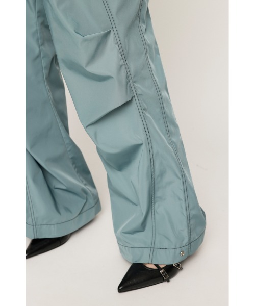 SLY（スライ）の「CURVE STITCH JOGGER PT カーヴ ステッチ ジョガー パンツ（カーゴパンツ・レディース・ブラック/ターコイズブルー・2/1）」の21枚目の写真