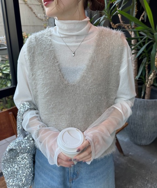 CIAOPANIC TYPY(チャオパニックティピー)の「ミックスフェザーヤーンクロップド丈ベスト(ベスト・レディース・イエロー/ライトグレー/グレー/オフホワイト/ブルー・ONE SIZE)」の18枚目の写真