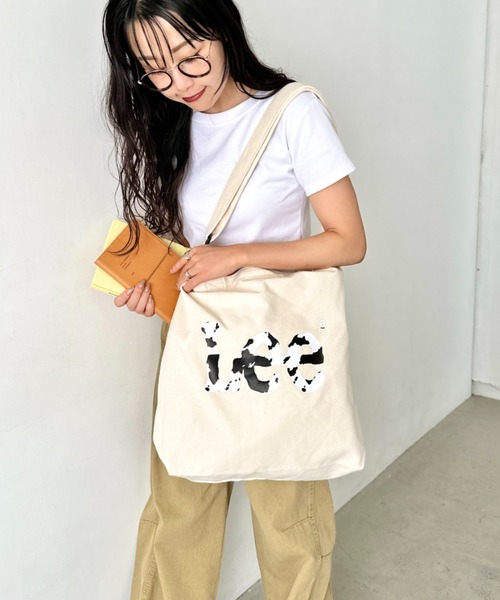 Lee(リー)の「Lee/リー COW アニマル柄 プリント キャンバス ビッグ2WAY トートバッグ(トートバッグ・レディース・ホワイト/ブラック・FREE)」の14枚目の写真