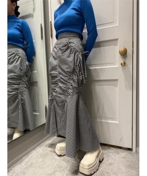 SLY（スライ）の「SHIRRING STRING M/SK シャーリング ストリング ミディ スカート（スカート・レディース・オフホワイト/ブラック/マルチ・2/1）」の16枚目の写真