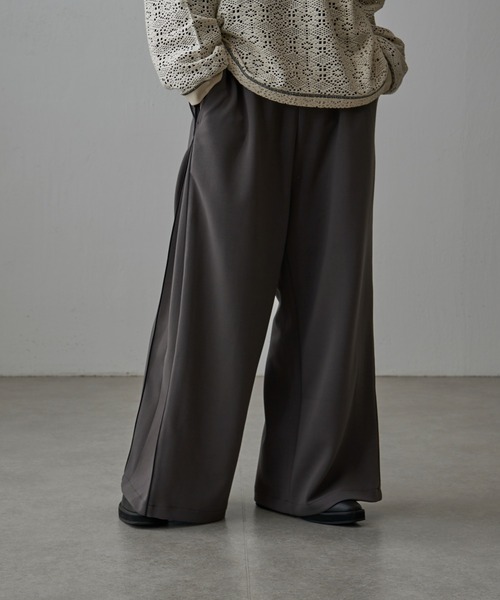 Lui's（ルイス）の「ポンチパイピングパンツ（その他パンツ・メンズ・チャコールグレー/ブラック・S/M）」の3枚目の写真