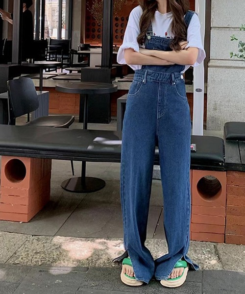 meJane（ミージェーン）の「サイドスリットデニムオーバーオール