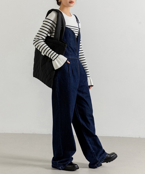 DAY CLOSET（デイ クローゼット）の「【ドラマ衣装提供/肩紐アジャスター調節可】華奢ストラップビスチェ風キャミソールデニムサロペット レディース（つなぎ/オールインワン・レディース・ネイビー・M/L）」の11枚目の写真