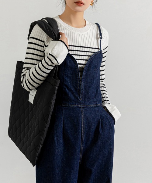 DAY CLOSET（デイ クローゼット）の「【ドラマ衣装提供/肩紐アジャスター調節可】華奢ストラップビスチェ風キャミソールデニムサロペット レディース（つなぎ/オールインワン・レディース・ネイビー・M/L）」の8枚目の写真