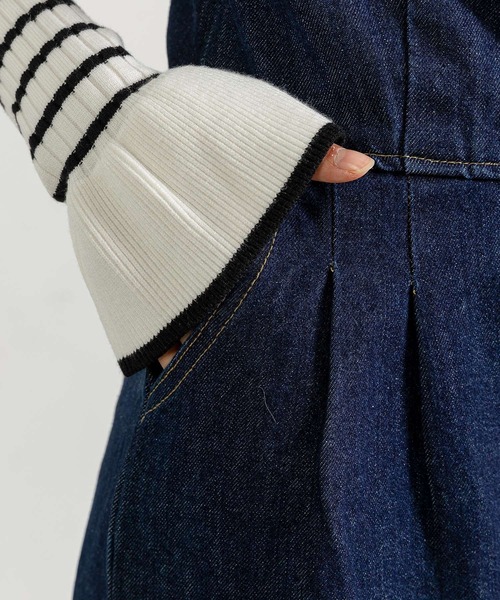 DAY CLOSET（デイ クローゼット）の「【ドラマ衣装提供/肩紐アジャスター調節可】華奢ストラップビスチェ風キャミソールデニムサロペット レディース（つなぎ/オールインワン・レディース・ネイビー・M/L）」の2枚目の写真