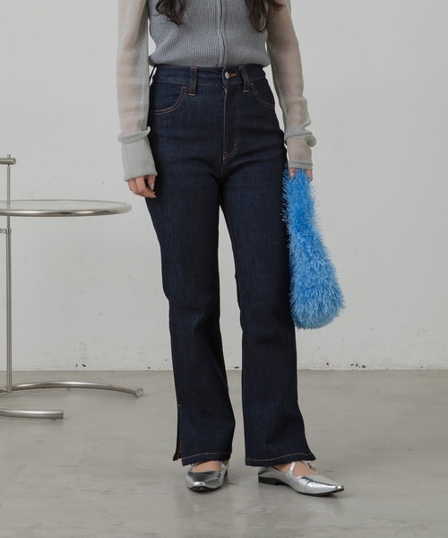 Auntie Rosa Holiday（アンティローザホリデー）の「【骨格ウェーブ】サイドスリットフレアデニム（デニムパンツ・レディース・ブラック/ネイビー・マルチサイズ）」の5枚目の写真