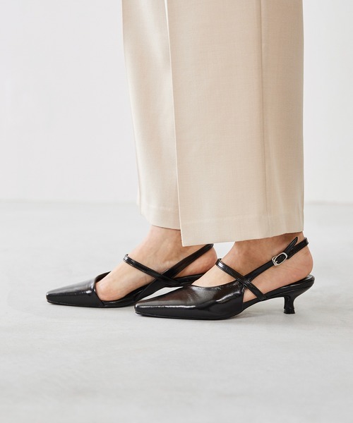 menue(メヌエ)の「ポインテッドトゥ スリングバック パンプス(パンプス・レディース・シルバー/ブラック・23.5cm/23.0cm/26.0cm/25.5cm/25.0cm/24.5cm/24.0cm/22.5cm/22.0cm/21.5cm)」の10枚目の写真