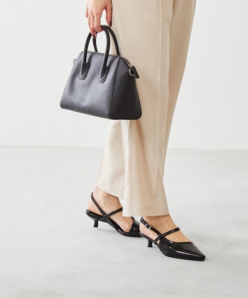menue(メヌエ)の「ポインテッドトゥ スリングバック パンプス(パンプス・レディース・シルバー/ブラック・23.5cm/23.0cm/26.0cm/25.5cm/25.0cm/24.5cm/24.0cm/22.5cm/22.0cm/21.5cm)」の16枚目の写真