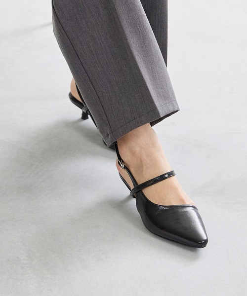 menue(メヌエ)の「ポインテッドトゥ スリングバック パンプス(パンプス・レディース・シルバー/ブラック・23.5cm/23.0cm/26.0cm/25.5cm/25.0cm/24.5cm/24.0cm/22.5cm/22.0cm/21.5cm)」の3枚目の写真