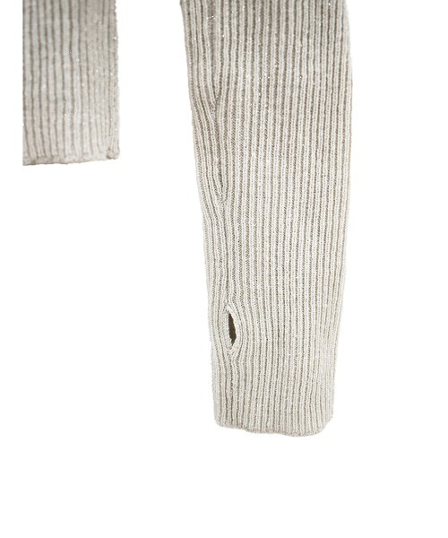 Reurie'（レウリィ）の「スリットショルダーラメニット / スリットショルダーニット ショルダーカット 肩開き カットショルダー オープンショルダー 白 黒 アイボリー ブラック ネイビー プルオーバー スクエアネック ミドル丈 ショート丈 コンパクト ラメニット ラメトップス 大人カジュアル きれいめ シンプル リブ オフィスルック（ニット/セーター・レディース・アイボリー/ネイビー/ブラック・FREE）」の9枚目の写真