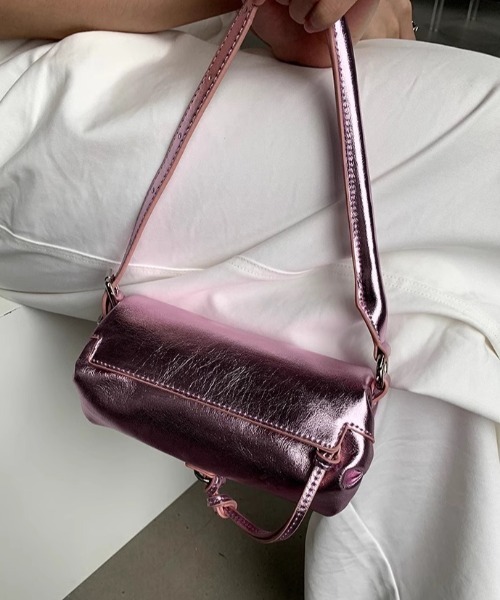 Vipoa（ヴィポア）の「Belted Strap Barrel Compact Bag（ハンドバッグ・レディース・ブラック系その他/シルバー/ピンク/ブラック・FREE）」の18枚目の写真
