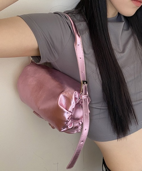 Vipoa（ヴィポア）の「Belted Strap Barrel Compact Bag（ハンドバッグ・レディース・ブラック系その他/シルバー/ピンク/ブラック・FREE）」の20枚目の写真