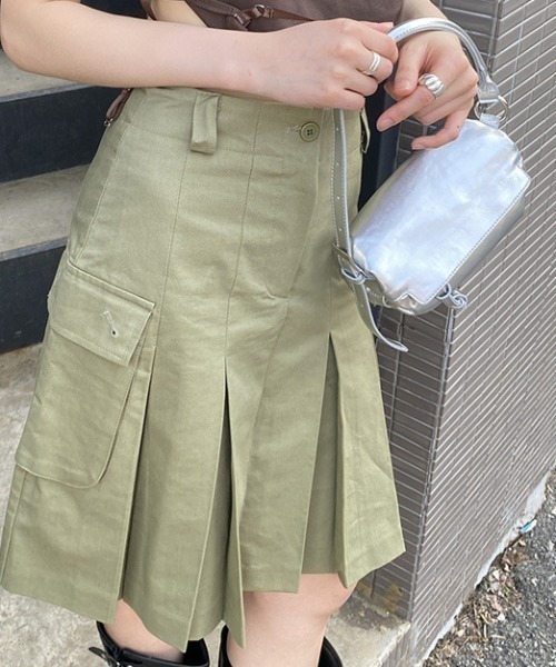 Vipoa（ヴィポア）の「Belted Strap Barrel Compact Bag（ハンドバッグ・レディース・ブラック系その他/シルバー/ピンク/ブラック・FREE）」の11枚目の写真