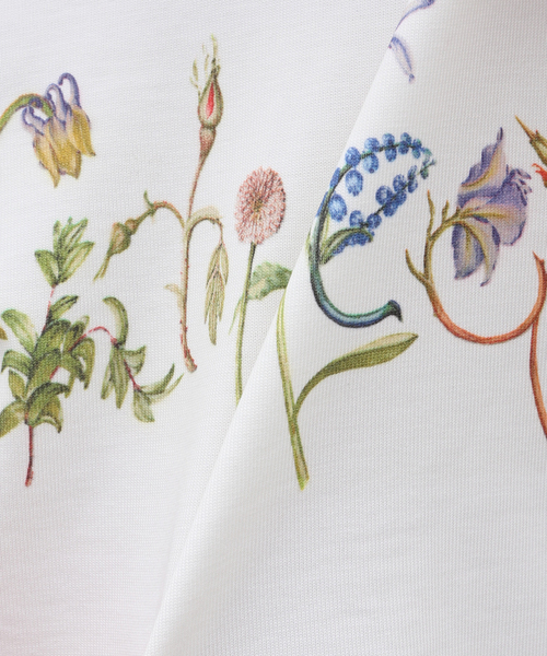 EDIFICE(エディフィス)の「【untitled artworks / アンタイトルドアートワークス】ee Flower Lettering(Tシャツ/カットソー・メンズ・ホワイト・MEDIUM/SMALL)」の15枚目の写真
