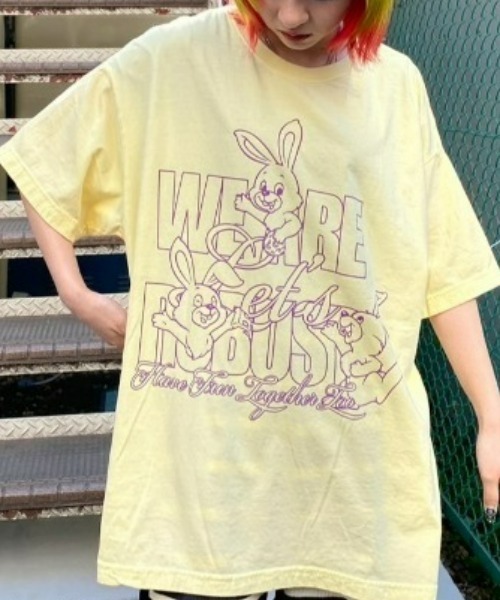 Candy Stripper(キャンディストリッパー)の「WE ARE ROBUST BIG Tシャツ(Tシャツ/カットソー・レディース・ピンク/イエロー/オフホワイト/ブラック・2)」の4枚目の写真