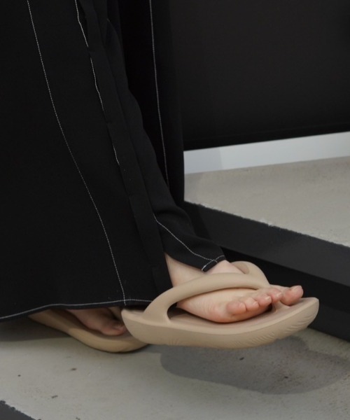 TAW&TOE（トーアンドトー）の「TAW＆TOE/トーアンドトー/ZEROVITY Flip Flog OG（サンダル・レディース・ベージュ/ブラック/クリーム/チャコールグレー・43/42/37/36/41/40/38）」の6枚目の写真