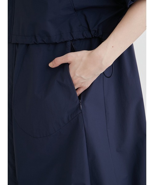 emmi（エミ）の「eco 3wayレイヤード撥水コート（ナイロンジャケット・レディース・ネイビー/ライトベージュ・1/0）」の9枚目の写真