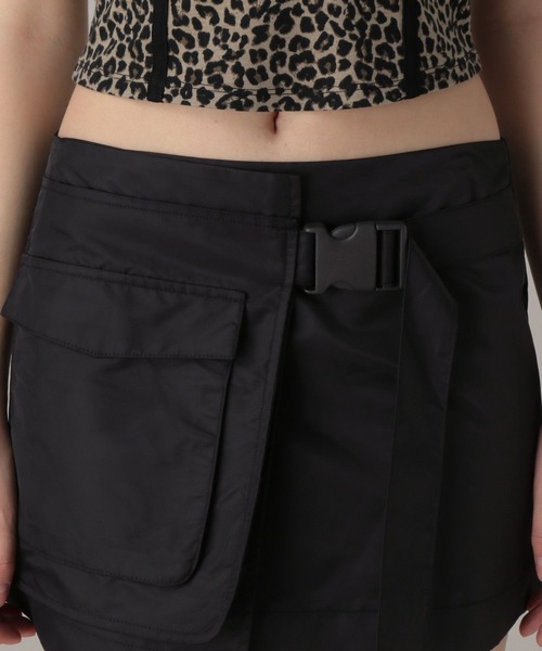 FOREVER 21（フォーエバー トゥエンティーワン）の「【2024SS】アソートユーティリティラップミニスカート（スカート・レディース・カーキ/ブラック/グレー・FREE）」の20枚目の写真