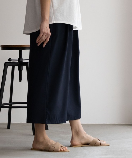 NAVY(ネイビー)の「NAVY 冷感 UVカット ドライ イージーパンツ スカンツ(その他パンツ・レディース・ネイビー/パープル系その他/ブラック・L/M/S)」の4枚目の写真