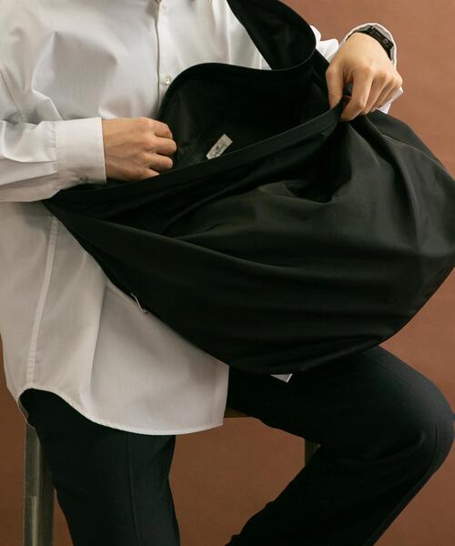 RODE SKO(ロデスコ)の「撥水ビッグボディバッグ(ショルダーバッグ・メンズ・ブラック/グリーン・ONE)」の4枚目の写真