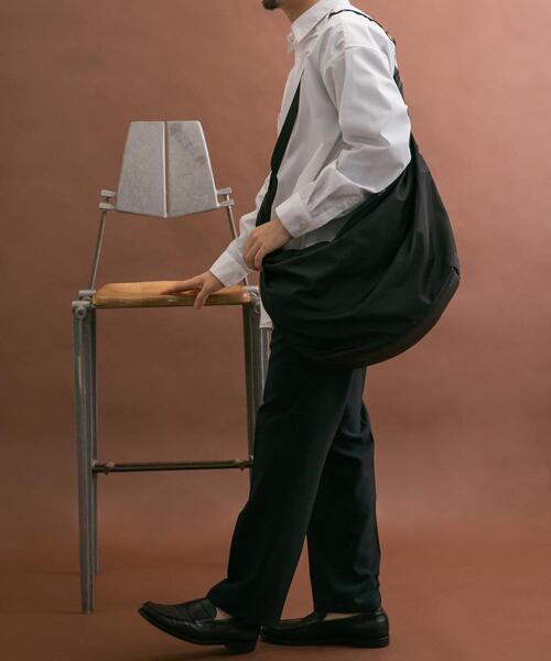 RODE SKO(ロデスコ)の「撥水ビッグボディバッグ(ショルダーバッグ・メンズ・ブラック/グリーン・ONE)」の12枚目の写真