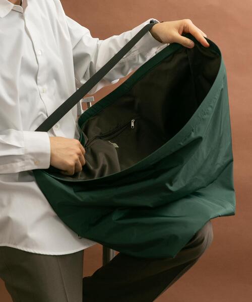 RODE SKO(ロデスコ)の「撥水ビッグボディバッグ(ショルダーバッグ・メンズ・ブラック/グリーン・ONE)」の16枚目の写真