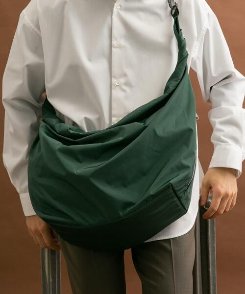 RODE SKO(ロデスコ)の「撥水ビッグボディバッグ(ショルダーバッグ・メンズ・ブラック/グリーン・ONE)」の17枚目の写真