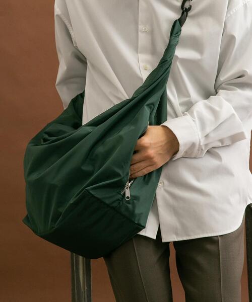 RODE SKO(ロデスコ)の「撥水ビッグボディバッグ(ショルダーバッグ・メンズ・ブラック/グリーン・ONE)」の18枚目の写真