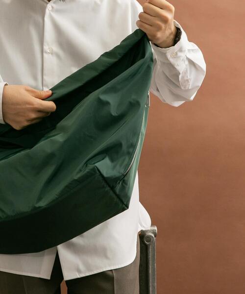 RODE SKO(ロデスコ)の「撥水ビッグボディバッグ(ショルダーバッグ・メンズ・ブラック/グリーン・ONE)」の19枚目の写真