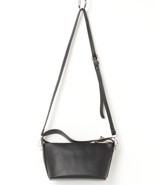 HIKA（ヒカ）の「【HIKA】ミニフェイクレザー2WAYBAG（ショルダーバッグ・レディース・ブラック/ホワイト・FREE）」の3枚目の写真